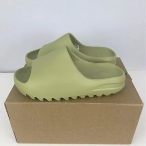 Price Negotiable Yeezy Slides